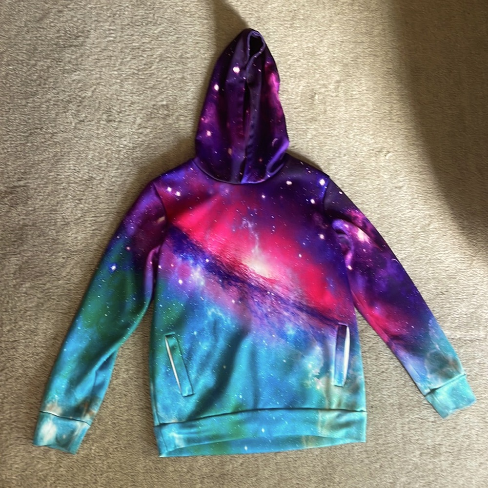 Kid’s celestial sweatshirt size M